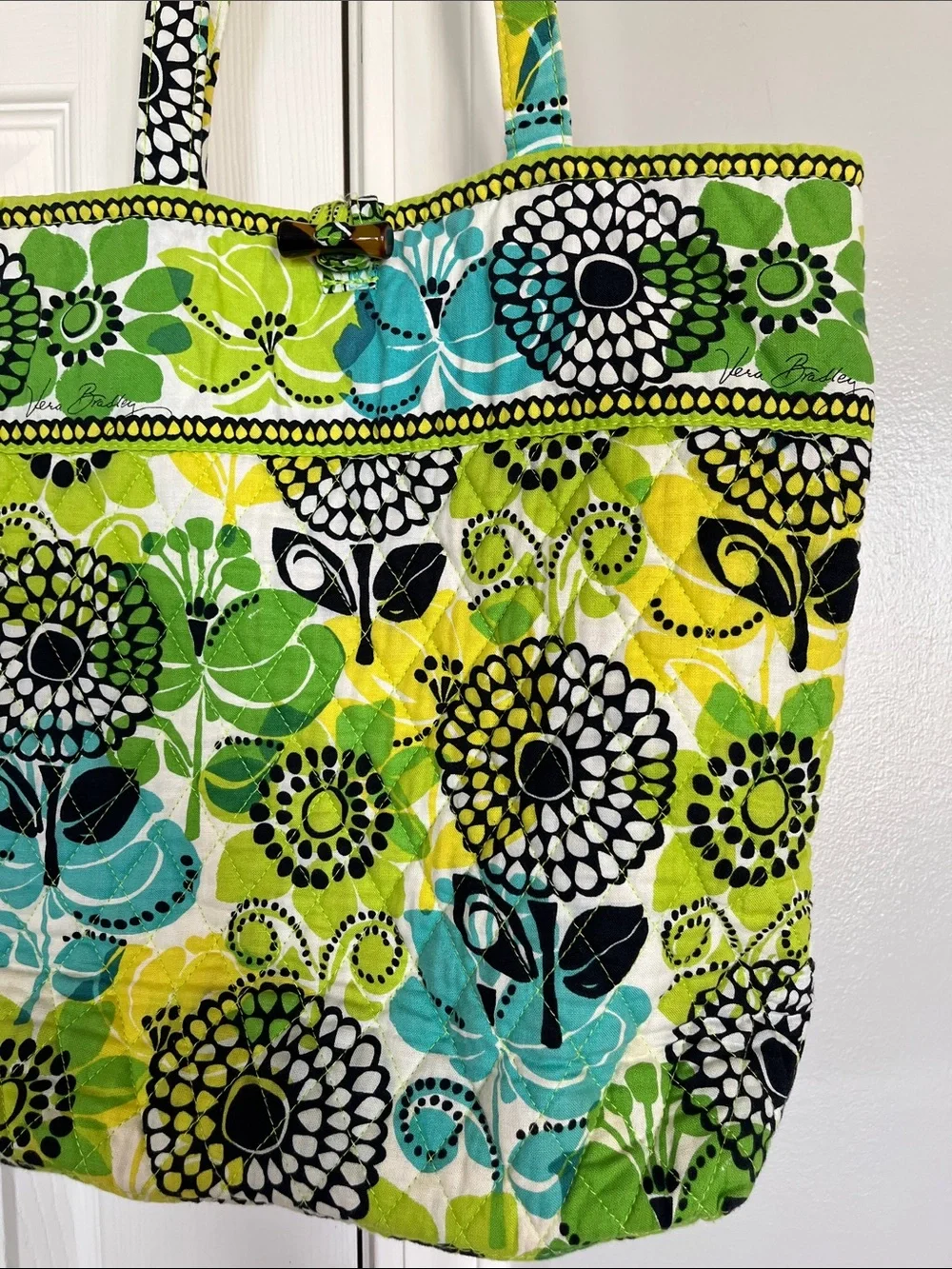 Vera Bradley Quilted Floral Tote Bag in Green and Teal flowers sunflowers 🌻